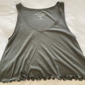Hollister Tank